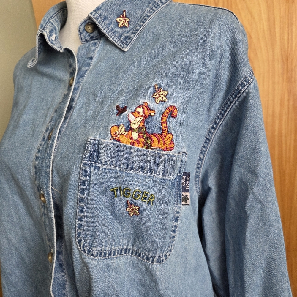 Vintage Tigger Denim Button Down Shirt